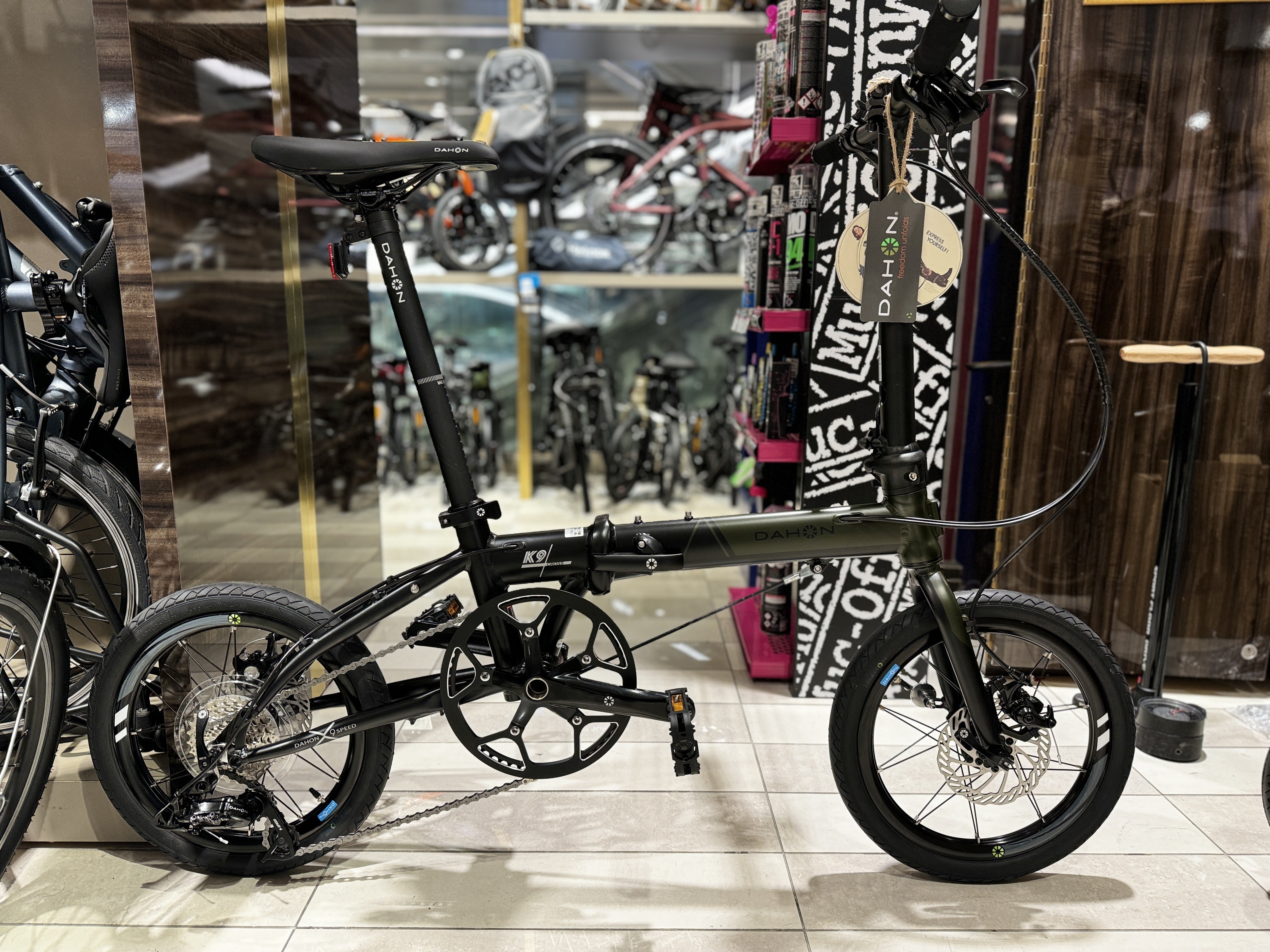 DAHON】名車をさらにブラッシュアップした