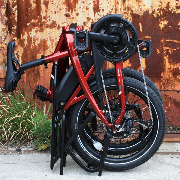 都市生活の快適な移動手段とスポーツバイクの楽しさを兼ね備えたe-bike 