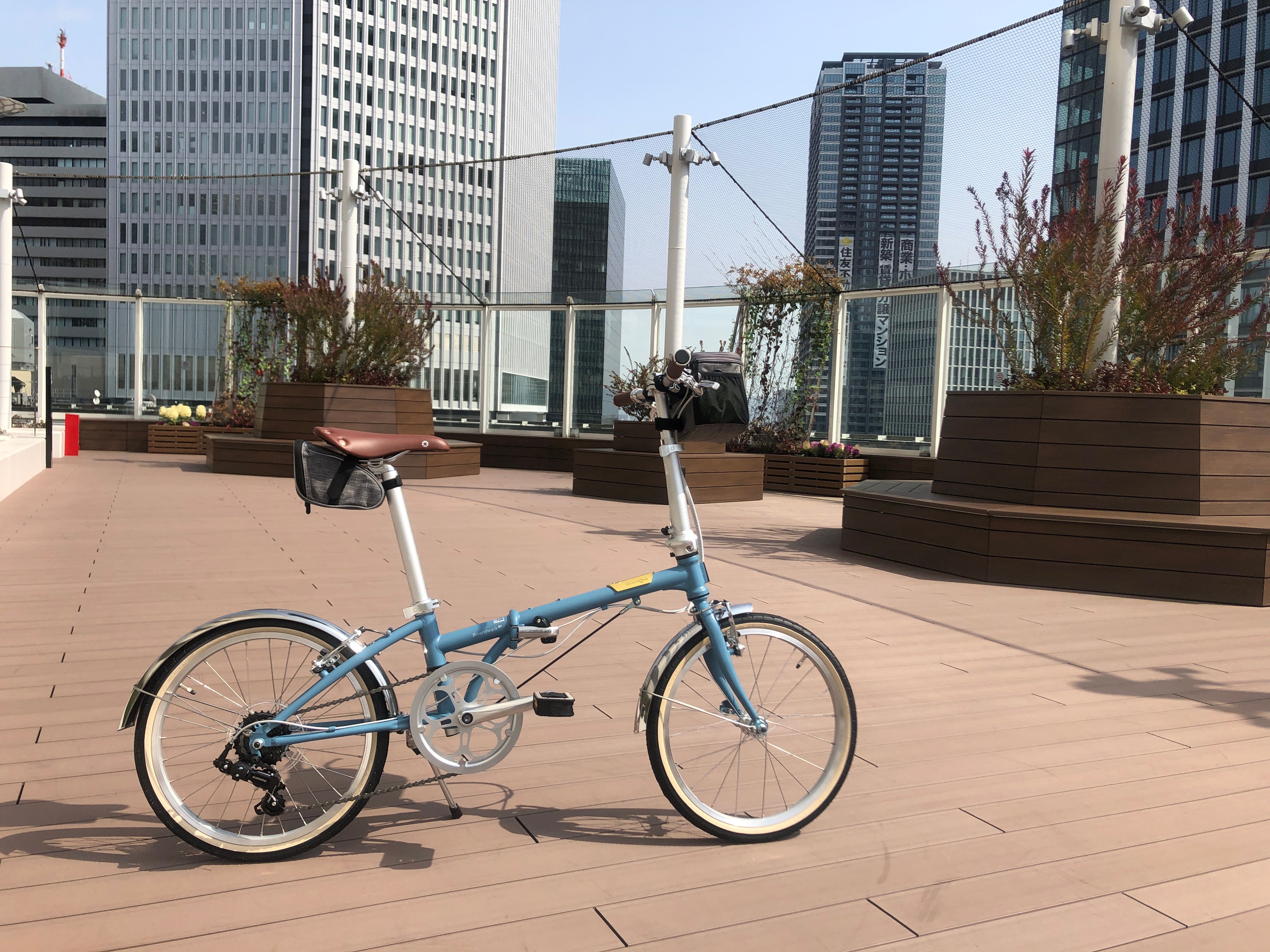 大阪市】DAHON Boardwalk D7 2017 ホワイト【手渡し】 大阪市】DAHON