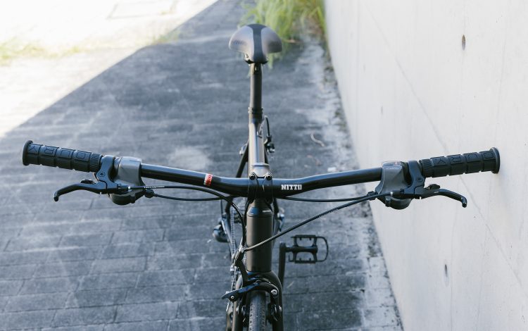 ベストスポーツ FUJI（フジ）製品。FUJI AKILAH 56 2025 25AKLABL56