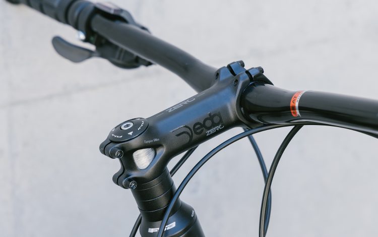 ベストスポーツ FUJI（フジ）製品。FUJI AKILAH 56 2025 25AKLABL56