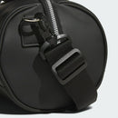 ベストスポーツ adidas（アディダス）製品。adidas メタルロゴ ラウンドバッグ 25SS KVH50