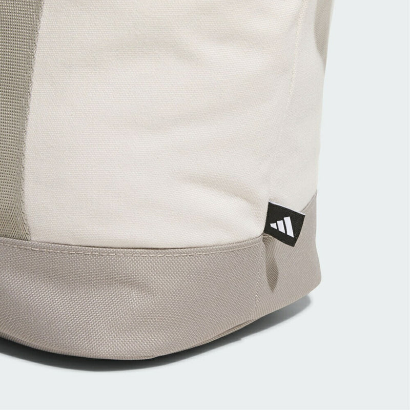ベストスポーツ adidas（アディダス）製品。adidas チップ in NYC ラウンドバッグ 25FW VD372