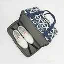 ベストスポーツ J.LINDEBERG（ジェイリンドバーグ）製品。J.LINDEBERG VESSELコラボ プリントボストンバッグ 24SS 07381402