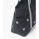 ベストスポーツ Munsingwear（マンシングウェア）製品。Munsingwear グリーンキーパーペンギンデザイン刺繍飛び柄トートバッグ 25SS MG5STT04L