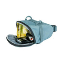 ベストスポーツ evoc（イーボック）製品。EVOC イーボック メンズ 自転車 サドルバッグ シートバッグM0.7L 100605100M 23SS 春夏 バックルで固定 シートポストベルクロ固定 軽量ストレージ ブラック スティール