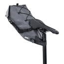 ベストスポーツ evoc（イーボック）製品。EVOC イーボック メンズ 自転車 サドルバッグ シートパックBOAWP8 100611121 23SS 春夏 ボアフィットシステム 防水 安定性 ポリエステル カーボングレー スティール