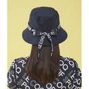 ベストスポーツ le coq sportif（ルコックスポルティフ）製品。Le coq sportif ルコック レディース ゴルフ 帽子 バイザー ロゴリボン付きバケットハット QGCVJC70W 23SS 春夏 吸汗速乾 抗菌防臭 サイズ調整仕様 綿 ポリエステル ネイビー ホワイト