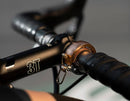 ベストスポーツ KNOG（ノグ）製品。KNOG ノグ 自転車用ベル Oi Oi LUXE LARGE オイ リュクス ラージ 23.8mm～31,8mm径ハンドルバー用 バイシクルベル ブラック ブラス シルバー ラグジュアリーモデル おしゃれ 隠れる 目立たない