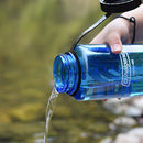 ベストスポーツ NALGENE（ナルゲン）製品。NALGENE ナルゲン スポーツ アウトドア ボトル 広口 1.5L Tritan 91210 大容量 ストック用 完全密閉 飽和ポリエステル樹脂 丈夫 軽量 キャップとループが一体化 ポリプロピレン ポリエチレン コスモ スレートブルー グレー